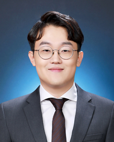 황인욱